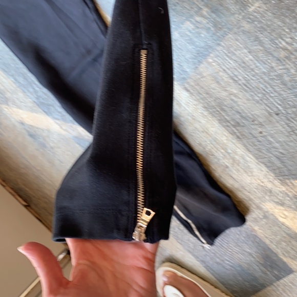 GAP Black Ponte Knit Ankle Zip Leggings - Picture 4 of 6